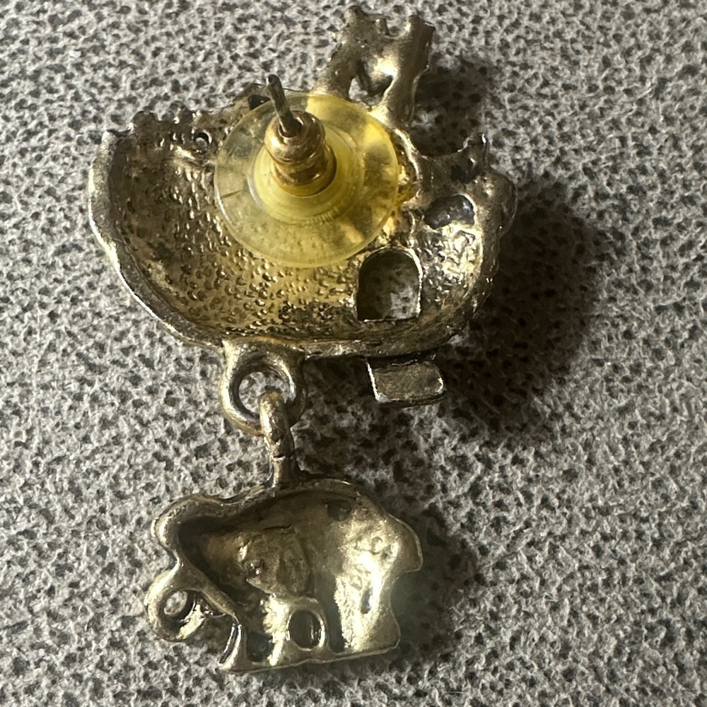 Gold Noah's Ark Brooch with Elephant Charm - Picture 2 of 2